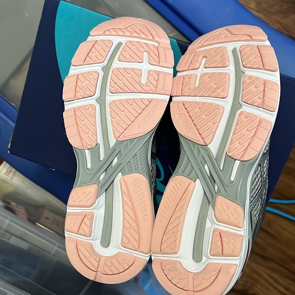 ASICS GT2000 6 women’s grey & pink - Picture 2 of 4